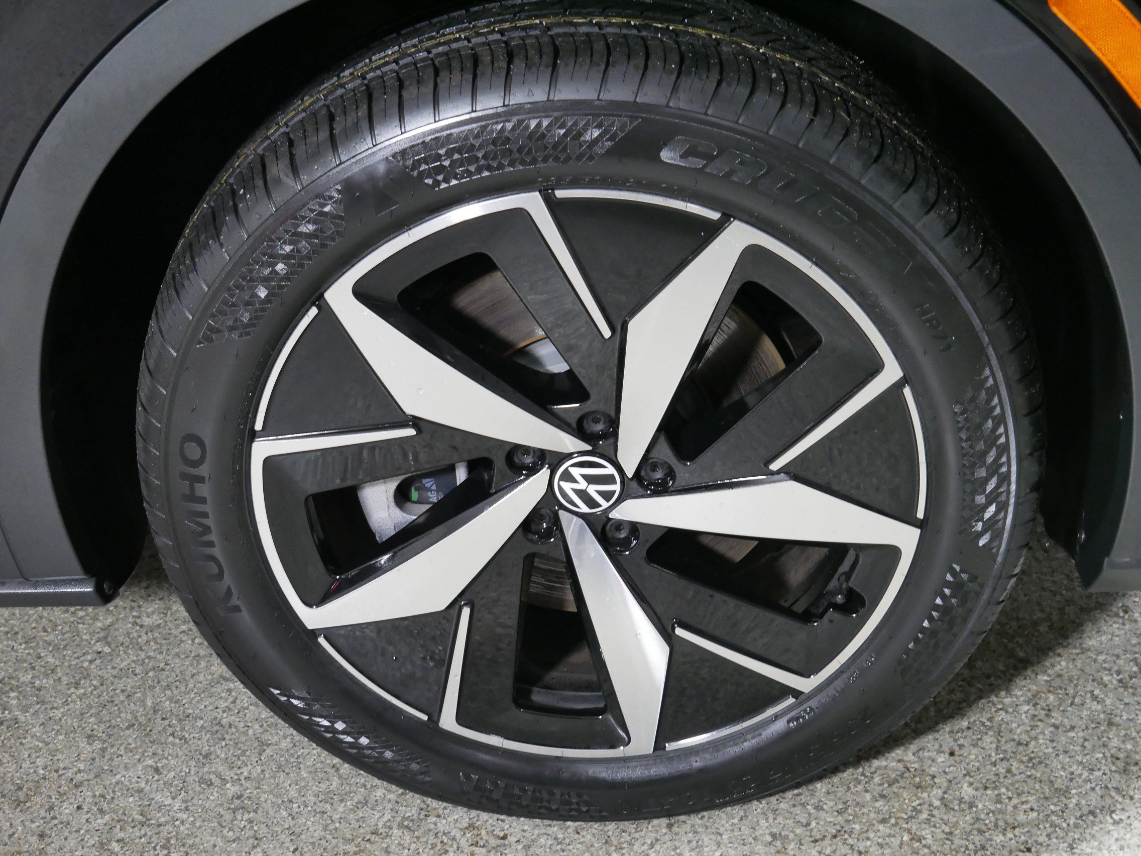 Used 2023 Volkswagen ID.4 Pro S AWD/4WD image 15