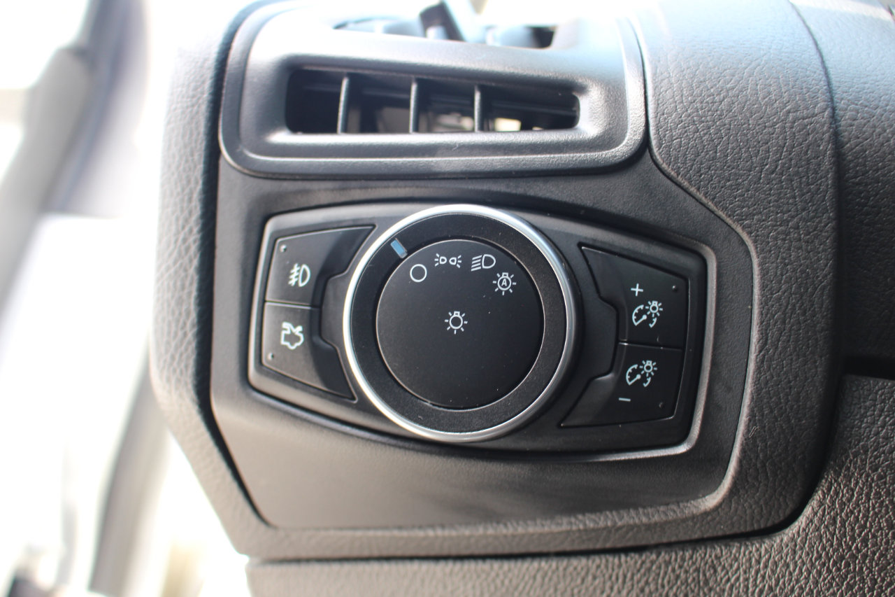 Used 2016 Ford Focus SE w/ Equipment Group 201A image 18