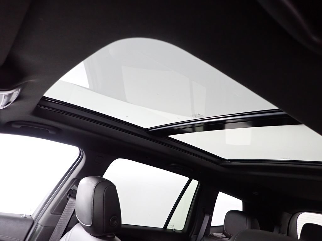 Used 2020 Cadillac XT6 Premium Luxury FWD image 7
