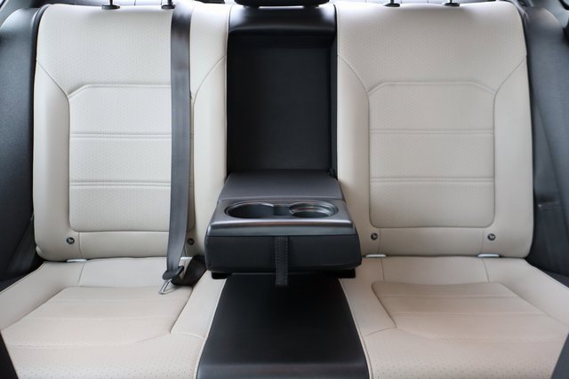 Used 2021 Volkswagen Passat 2.0T R-Line image 34