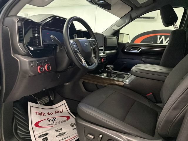 Used 2023 Chevrolet Silverado 1500 RST AWD/4WD image 12