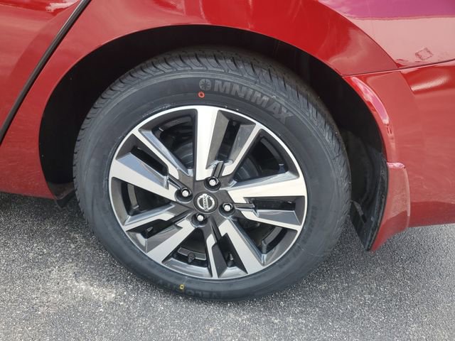 Used 2022 Nissan Versa SV FWD image 5