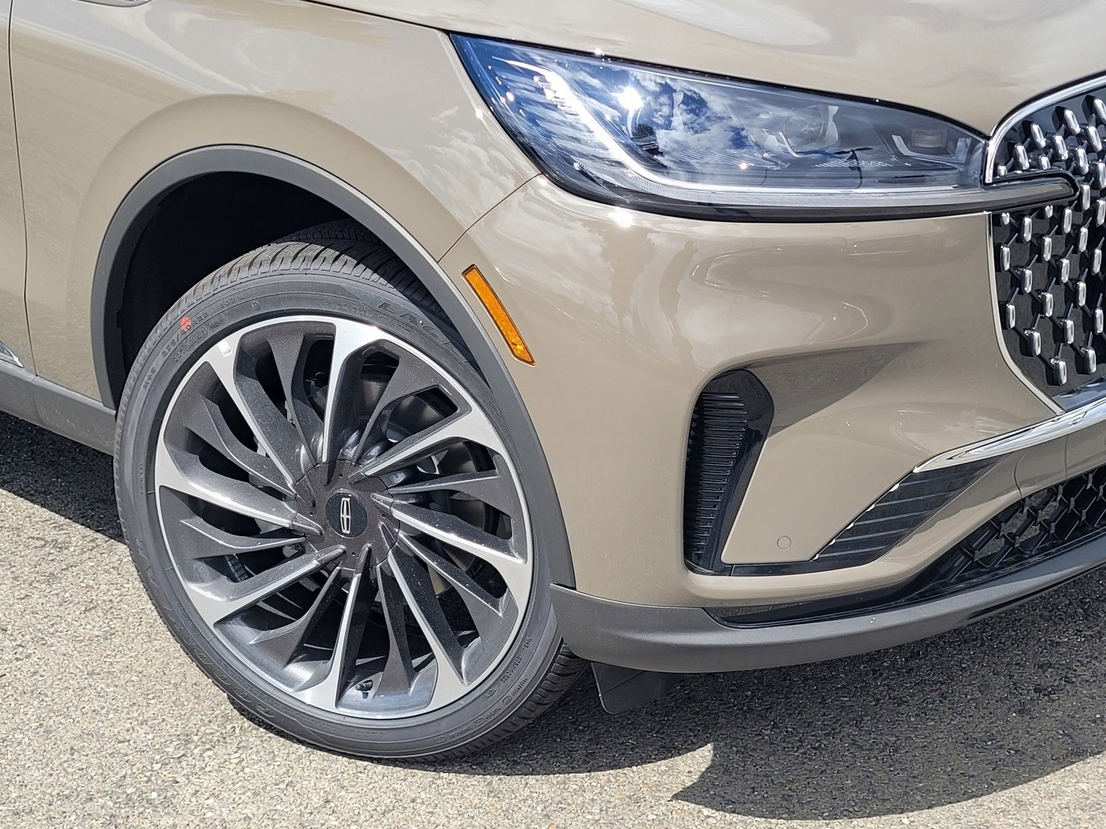 New 2025 Lincoln Aviator Reserve w/ Equipment Group 201A image 6