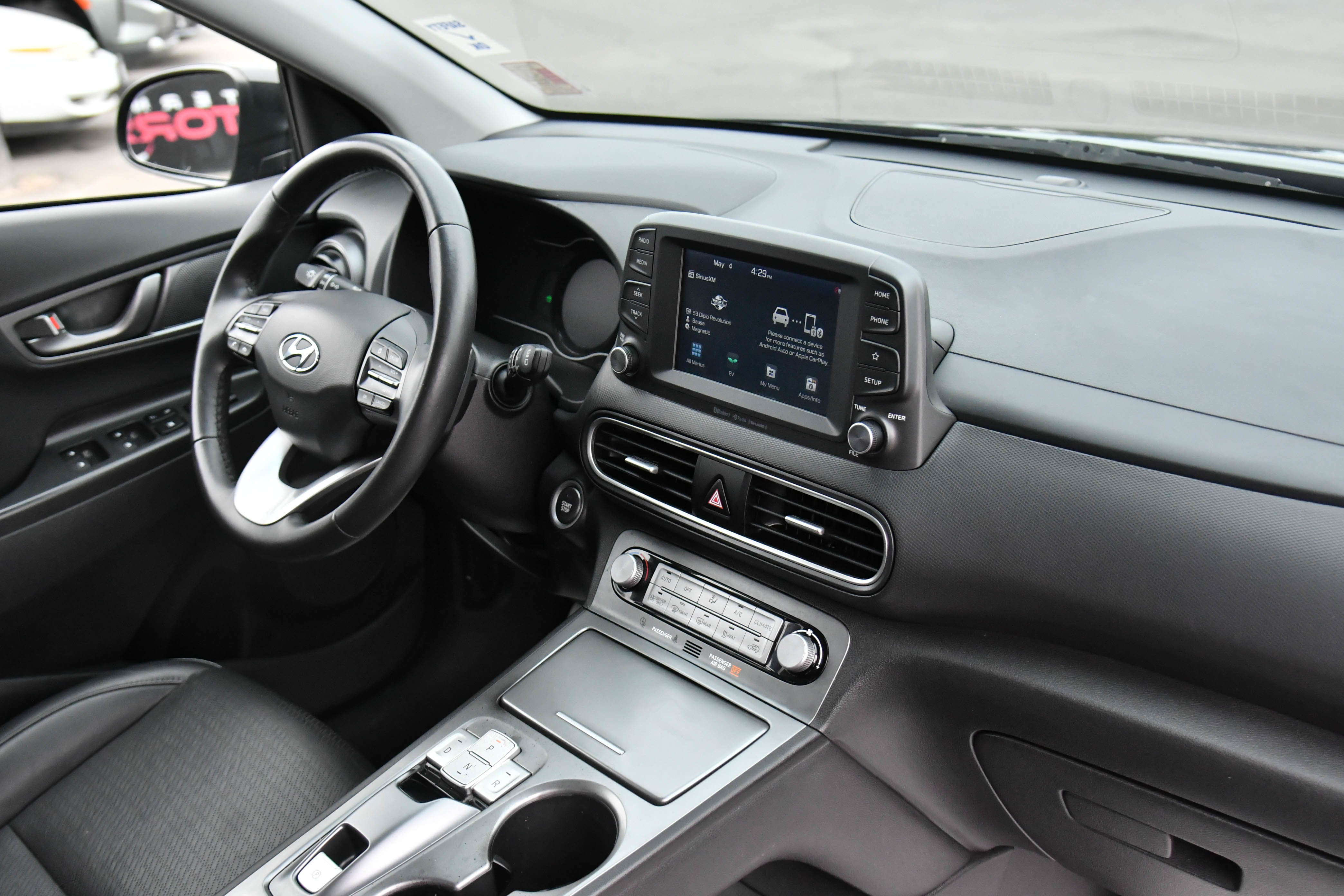 Used 2021 Hyundai Kona Limited FWD image 43
