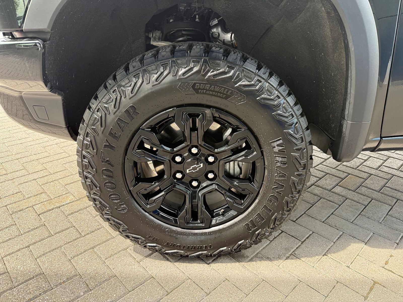 Used 2026 Chevrolet Silverado 1500 ZR2 AWD/4WD image 11