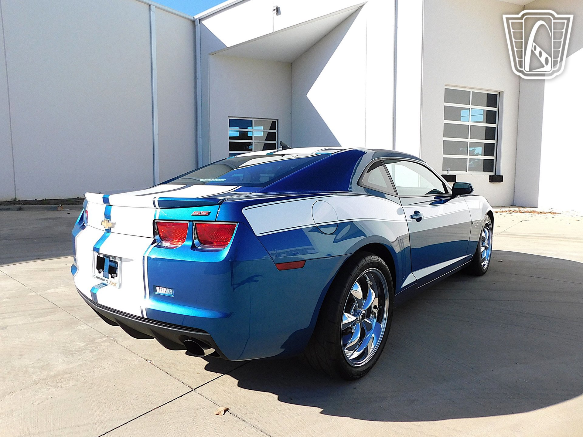 Used 2010 Chevrolet Camaro SS RWD image 25