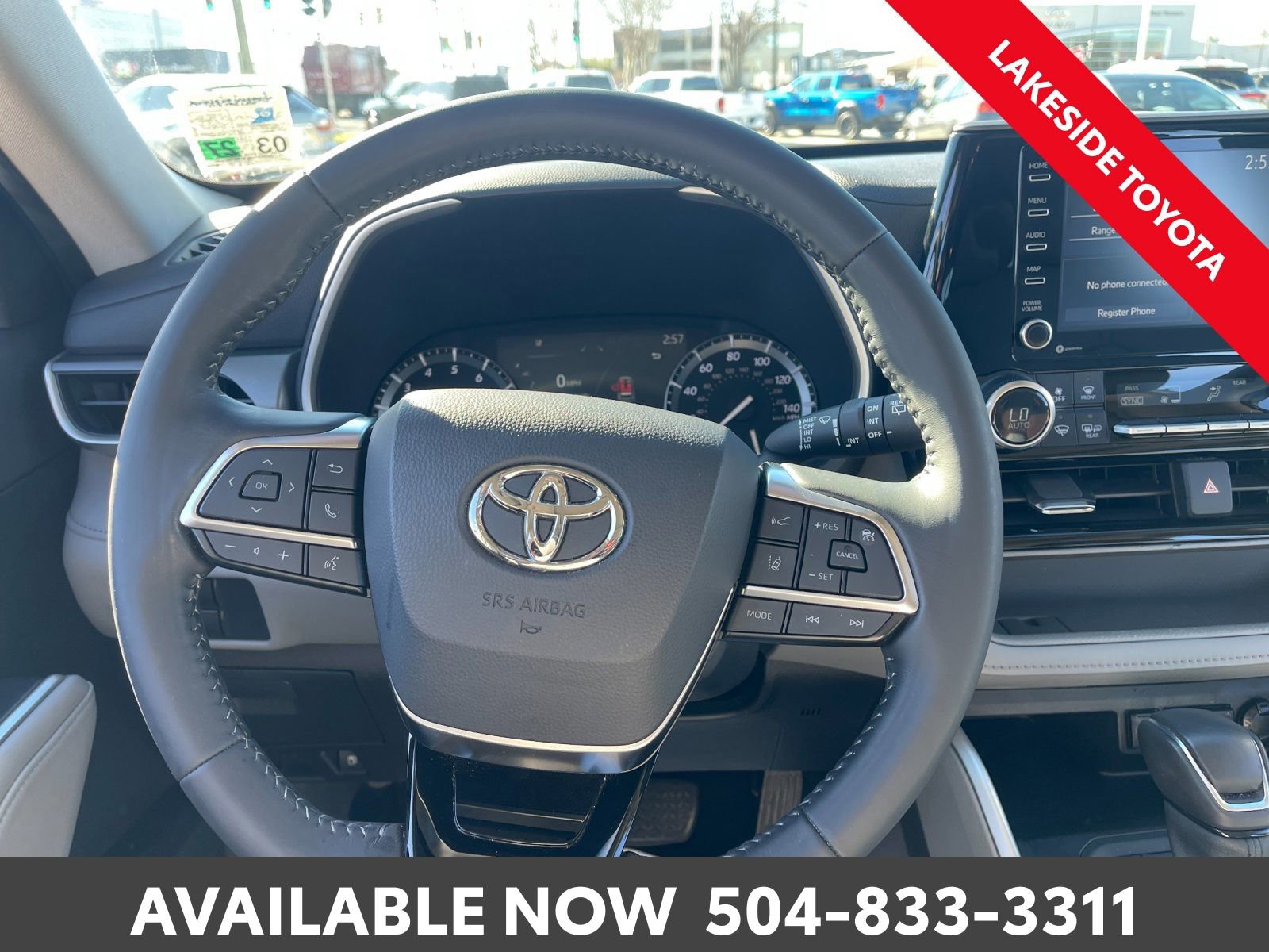 Used 2021 Toyota Highlander XLE image 24