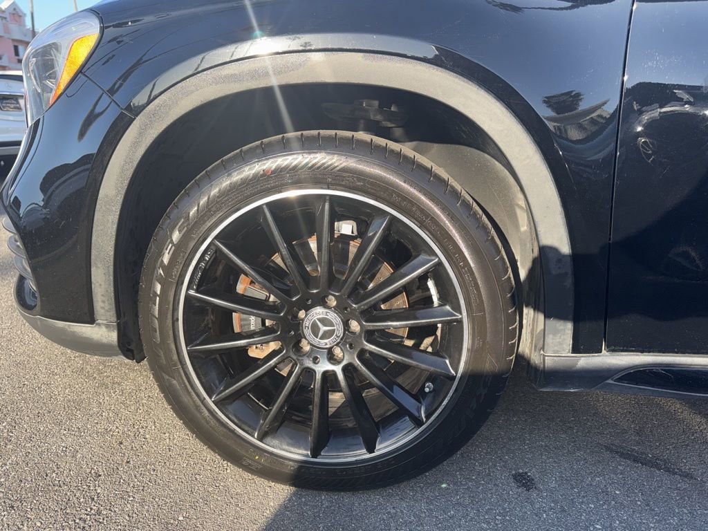 Used 2018 Mercedes-Benz GLA 250 w/ AMG Line Exterior image 21