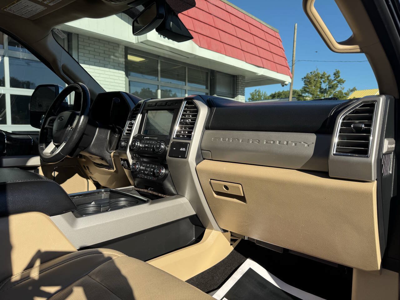Used 2017 Ford F350 Lariat w/ Lariat Ultimate Package AWD/4WD image 46