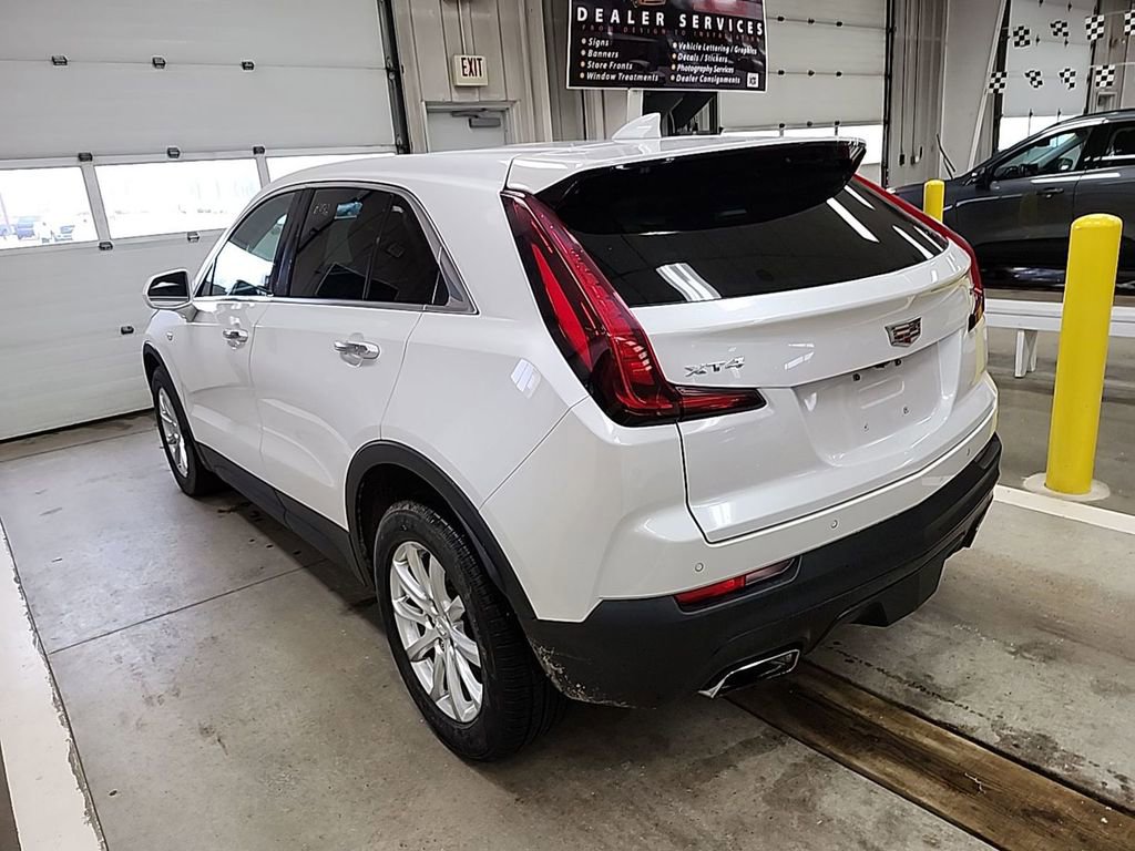 Used 2019 Cadillac XT4 Luxury w/ Trailering Package image 2