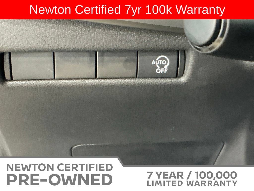 Used 2025 Nissan Kicks SV FWD image 31