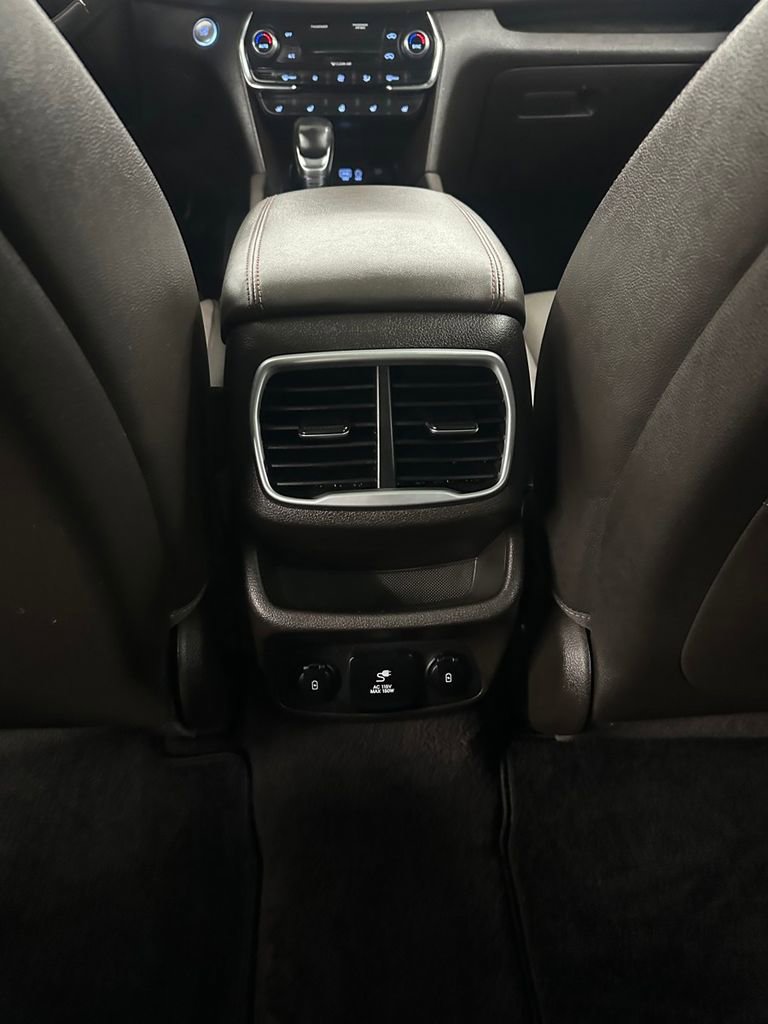 Used 2019 Hyundai Santa Fe AWD image 27