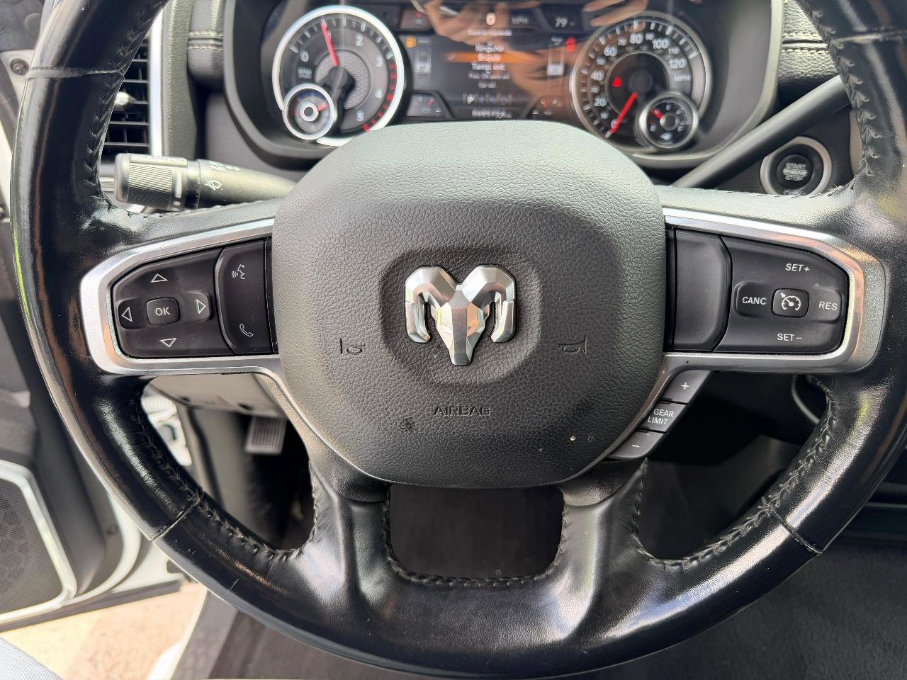 Used 2023 RAM 2500 Laramie AWD/4WD image 24