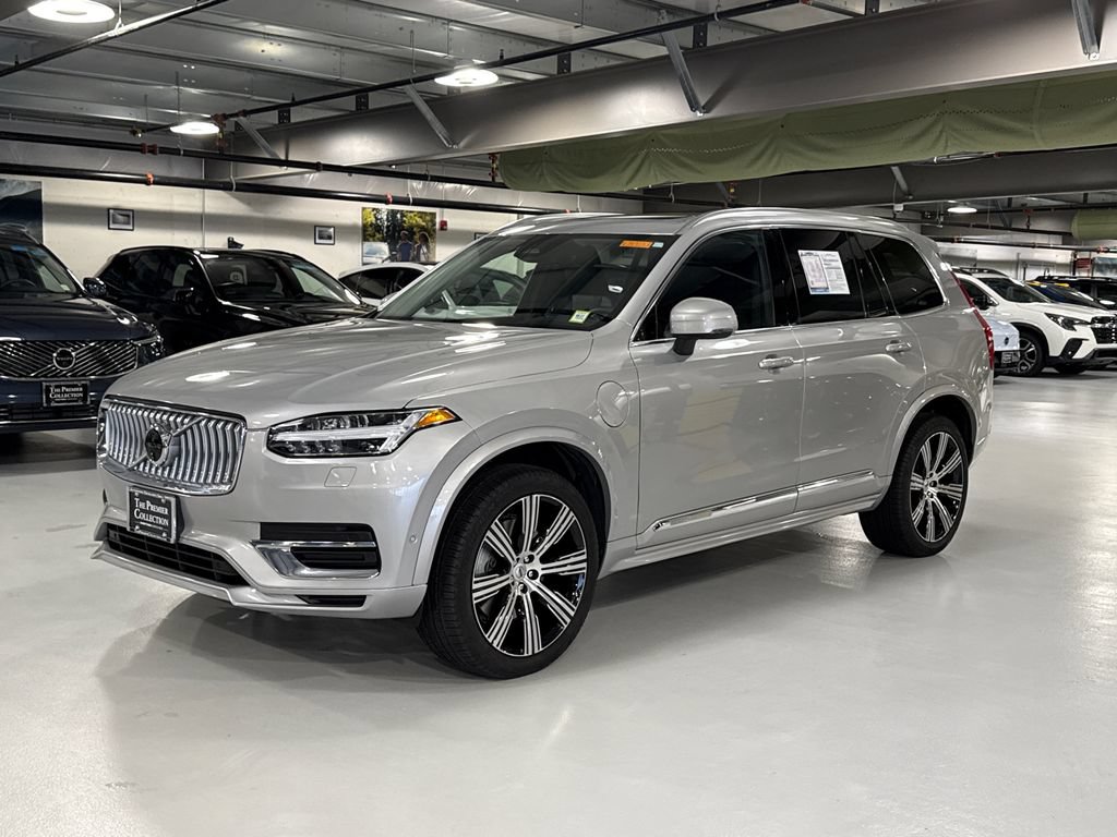 Certified 2024 Volvo XC90 T8 Plus w/ Protection Package Premier AWD/4WD image 5