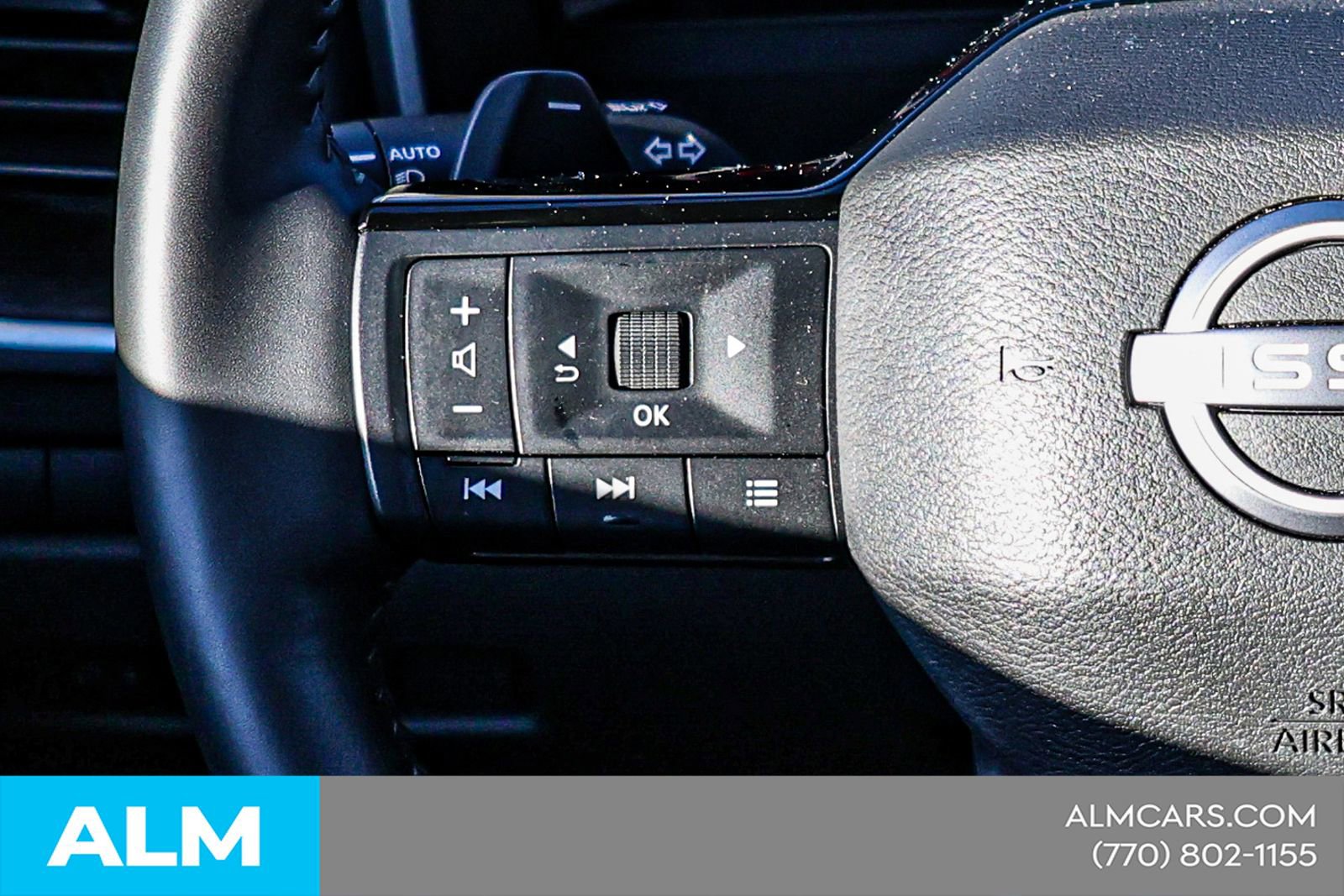 Used 2025 Nissan Rogue Platinum FWD image 29