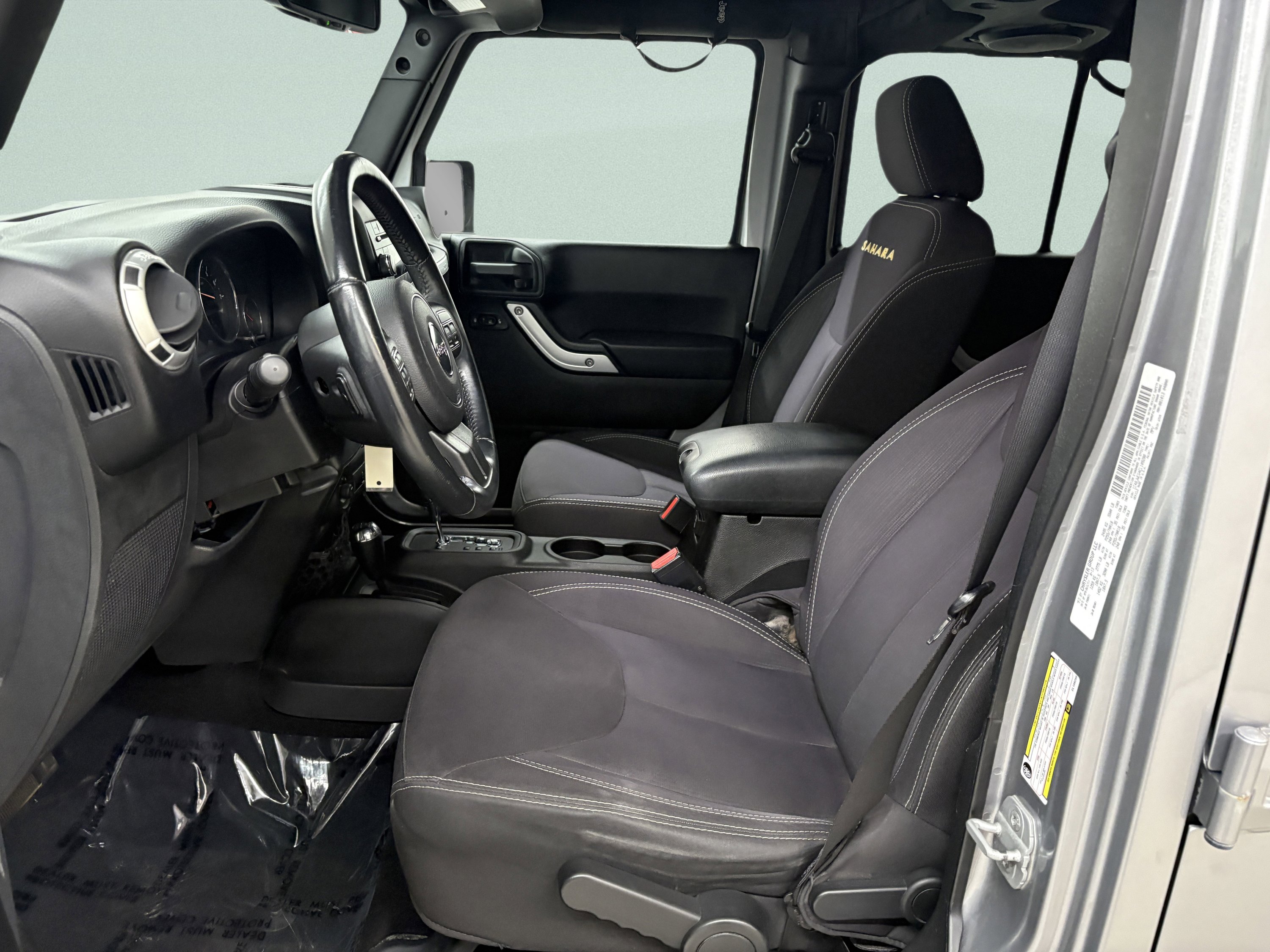 Used 2014 Jeep Wrangler Unlimited Sahara w/ Connectivity Group image 11