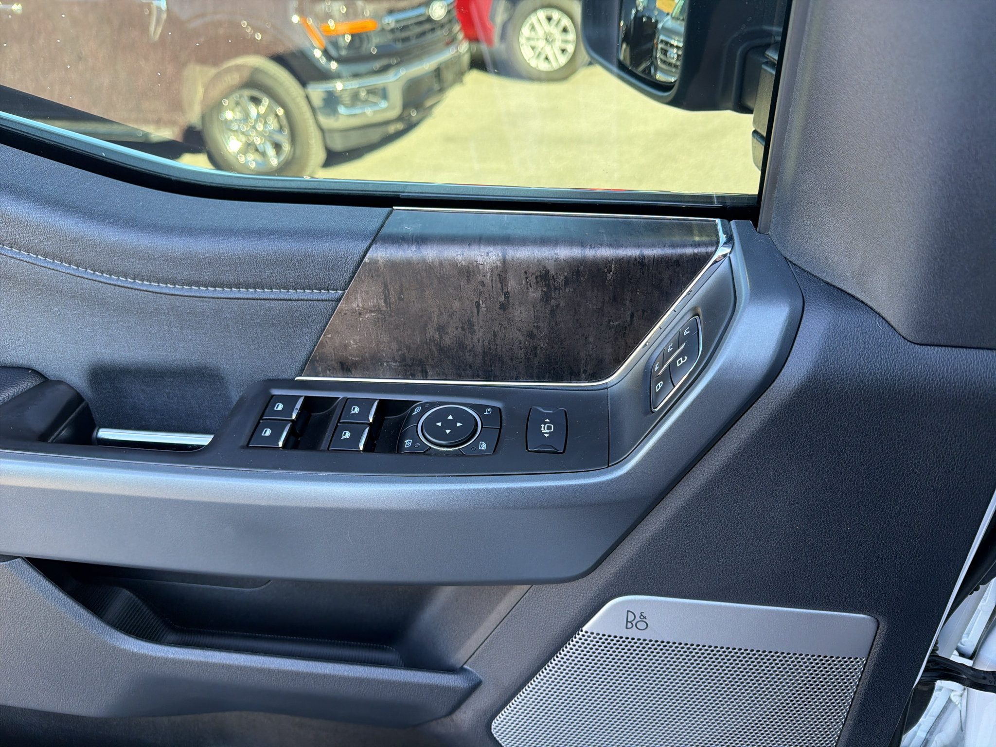 Used 2024 Ford F250 Lariat w/ Chrome Package AWD/4WD image 20