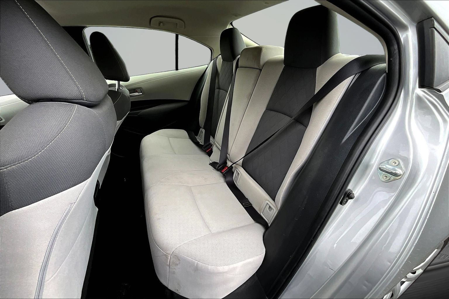 Used 2020 Toyota Corolla LE FWD image 20