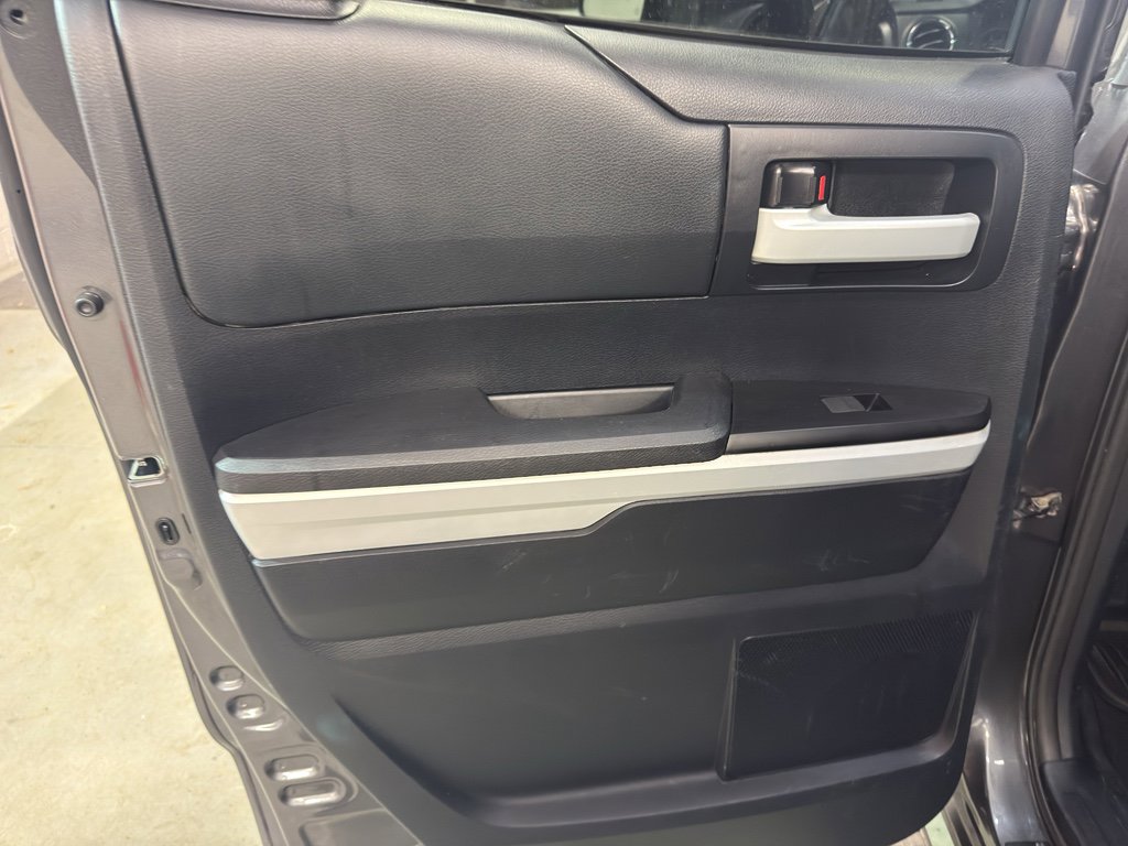 Used 2014 Toyota Tundra SR5 image 27