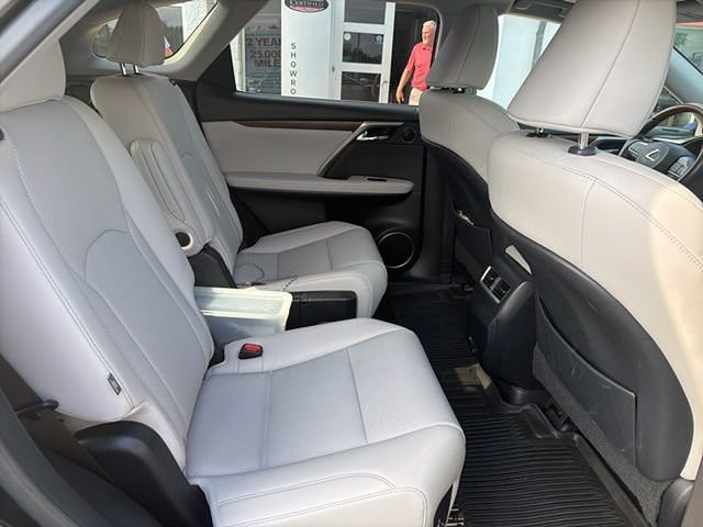 Used 2020 Lexus RX 350L Premium w/ Premium Package image 14
