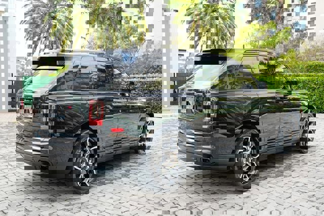 Used 2020 Rolls-Royce Cullinan Black Badge image 25