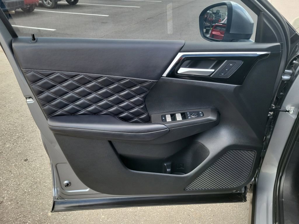 Used 2024 Mitsubishi Outlander SEL image 28