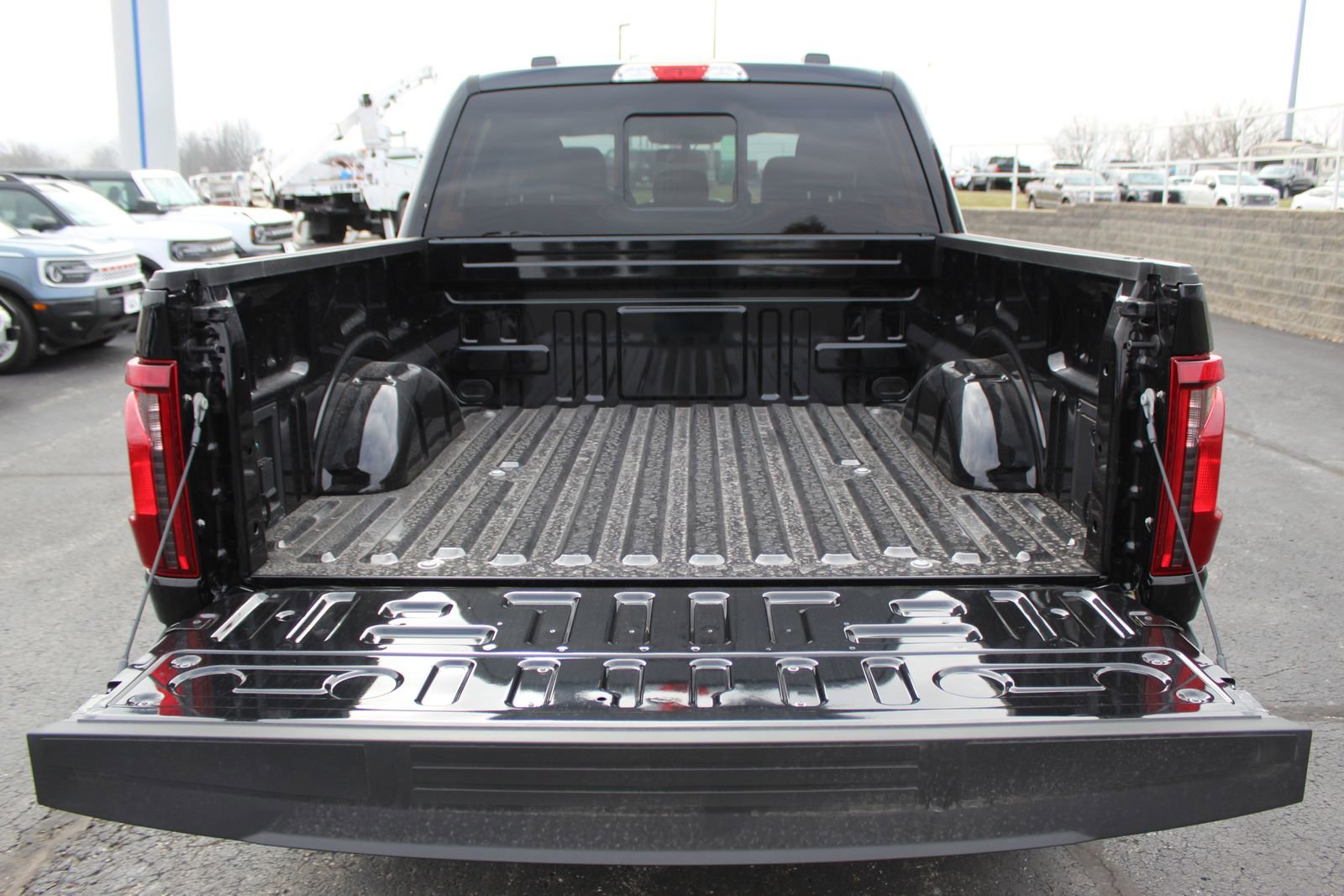 New 2025 Ford F150 XLT w/ Equipment Group 302A MID image 18