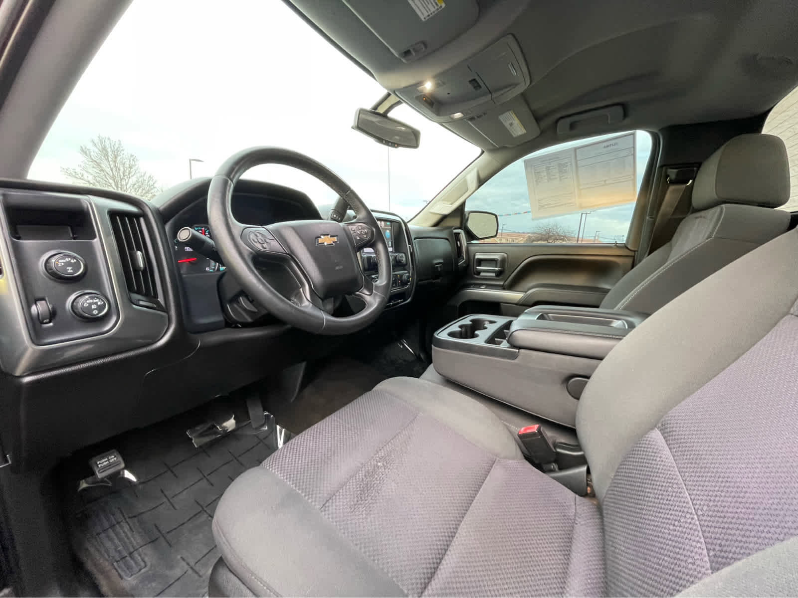 Used 2018 Chevrolet Silverado 1500 LT w/ LT Convenience Package image 2