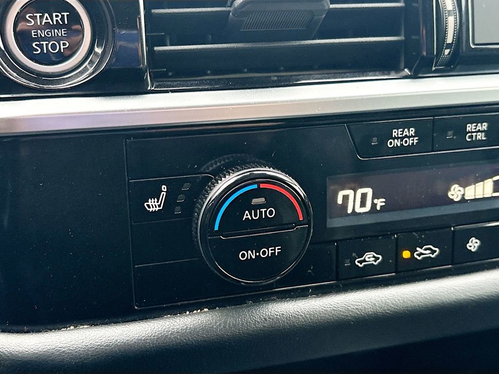 Used 2023 Nissan Pathfinder SL w/ Lighting Package (N92) image 20