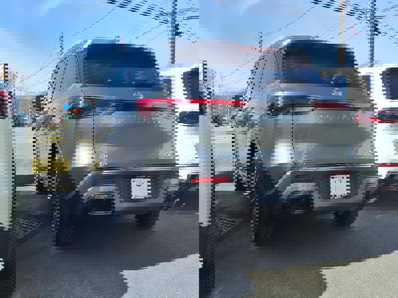 Certified 2023 INFINITI QX60 Luxe w/ Performance Audio Package image 6