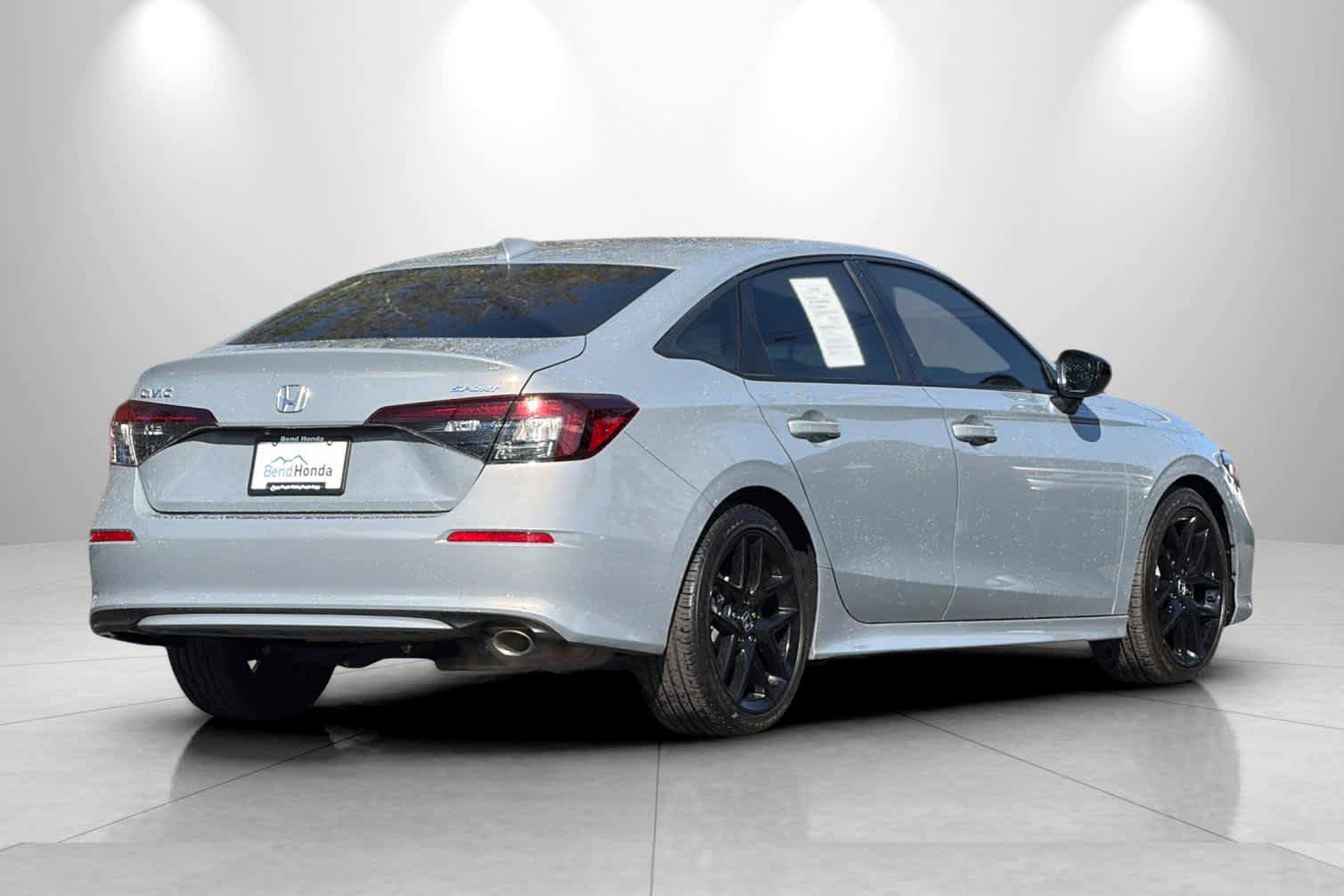 Used 2025 Honda Civic Sport image 2