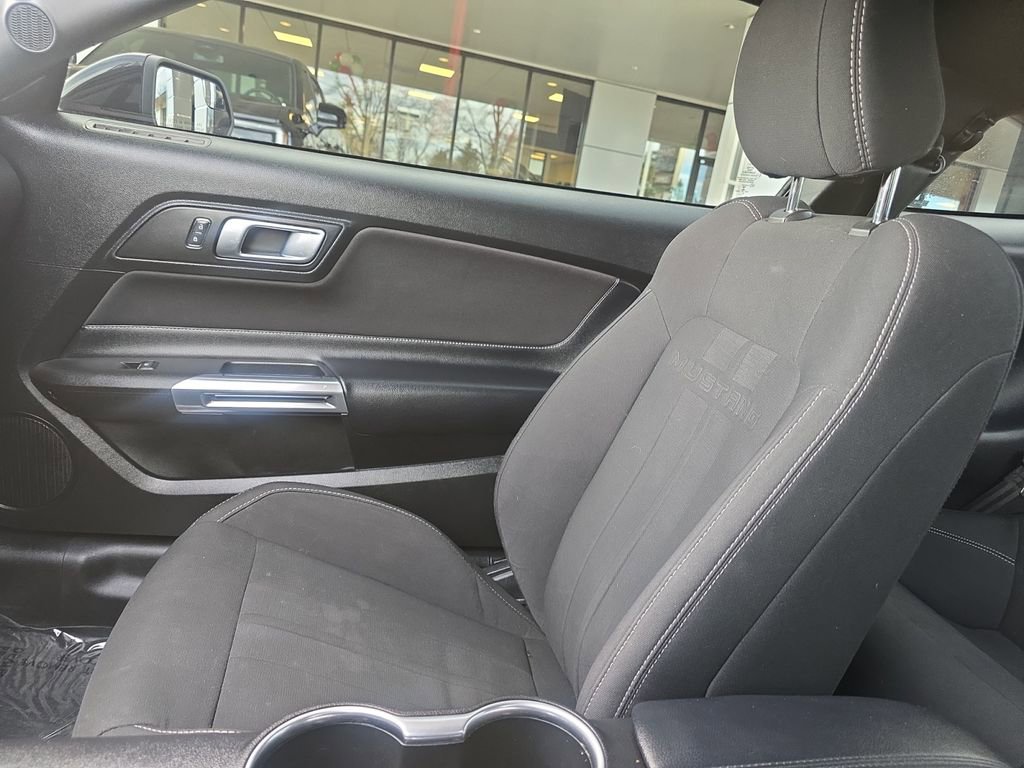 Used 2020 Ford Mustang Coupe image 23