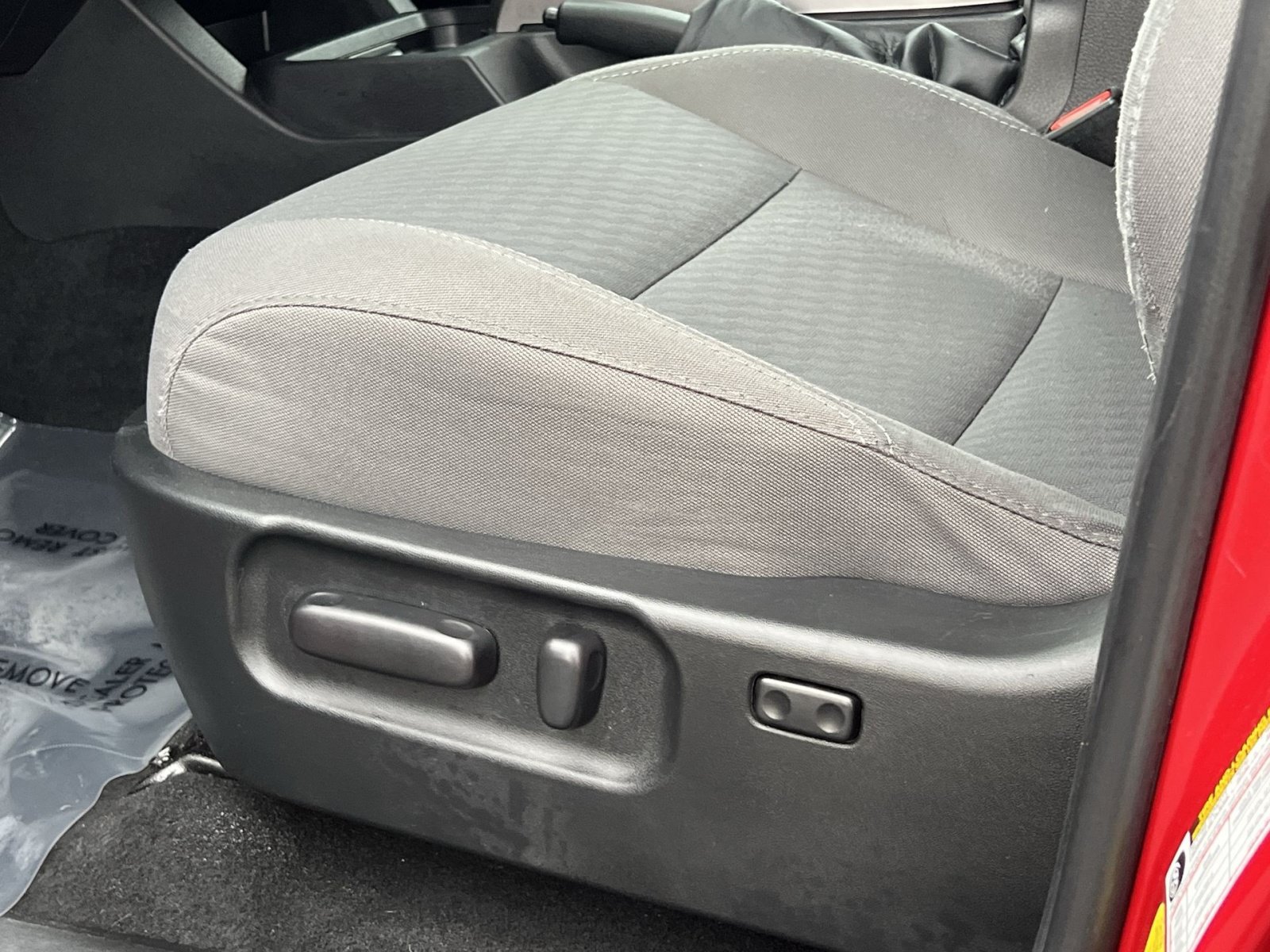 Used 2022 Toyota Tacoma SR5 AWD/4WD image 13