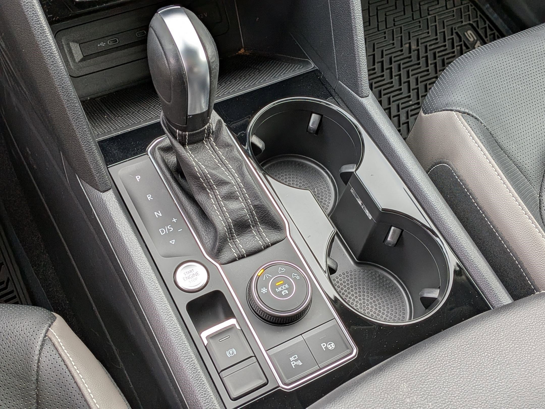 Used 2022 Volkswagen Atlas SEL Premium image 28