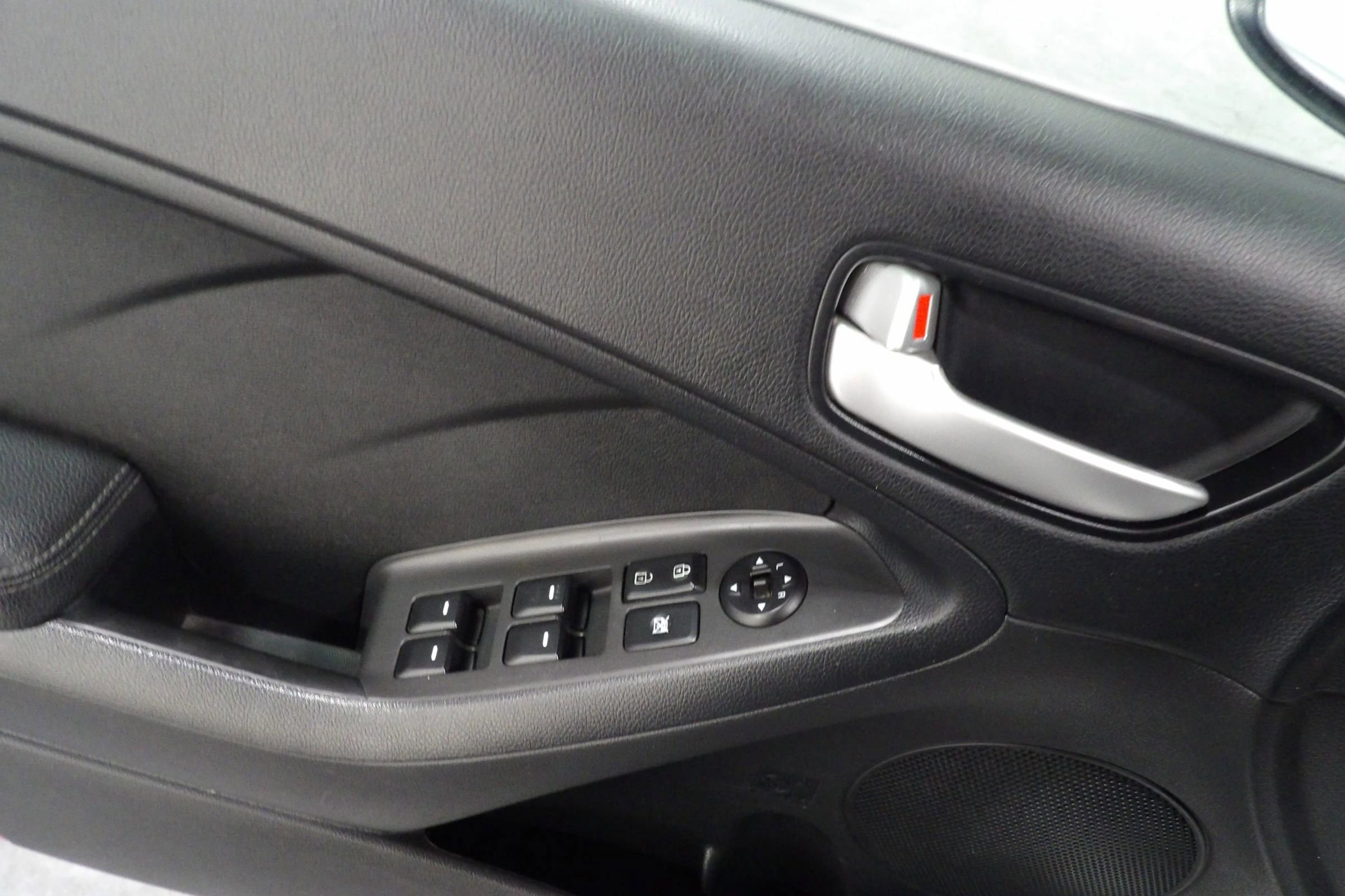 Used 2017 Kia Forte LX image 7