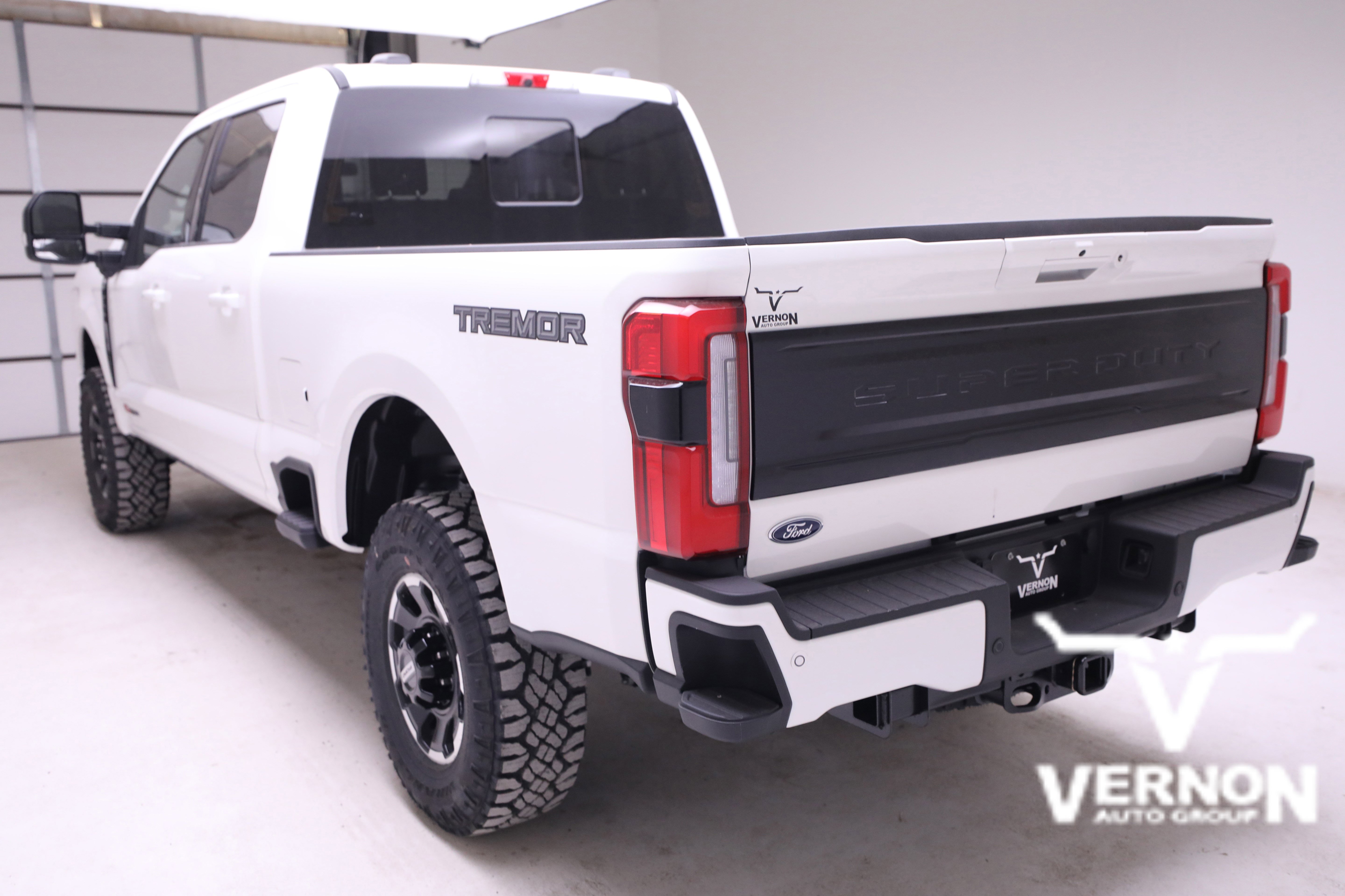 New 2026 Ford F350 Platinum image 3