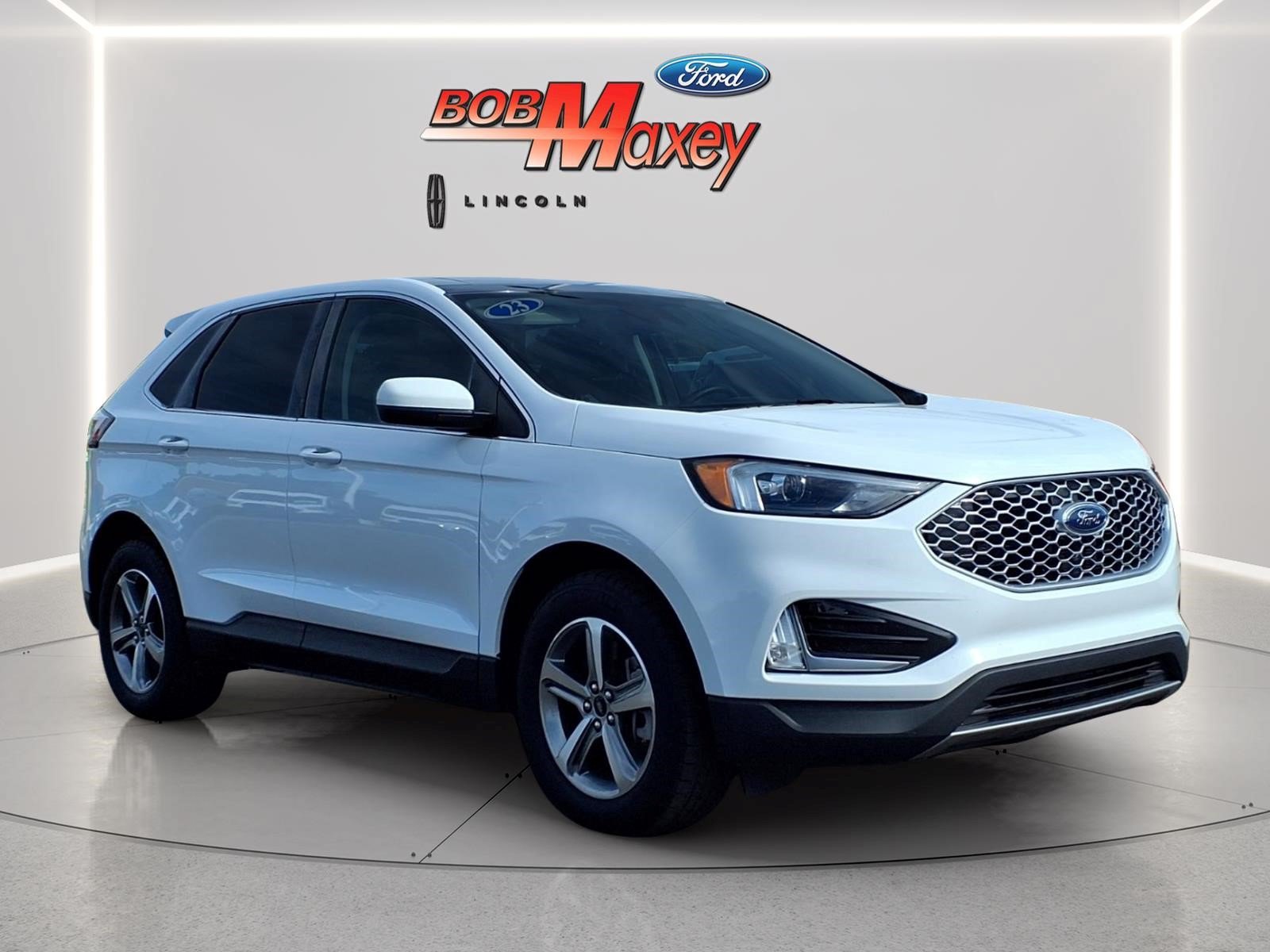 Used 2023 Ford Edge SEL w/ Convenience Package AWD/4WD image 3