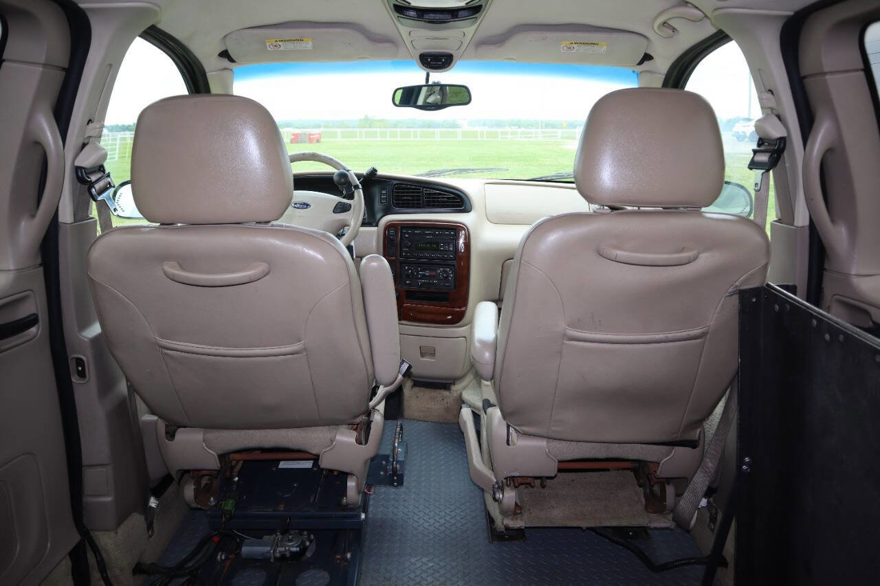 Used 2002 Ford Windstar SEL FWD image 33