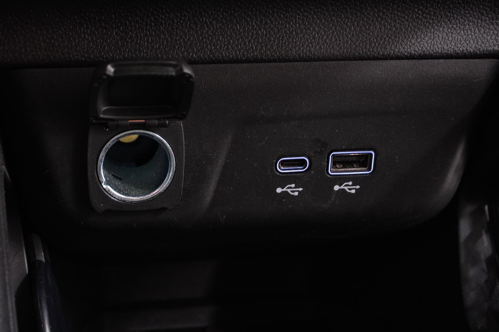 Used 2025 Chevrolet TrailBlazer LT w/ Convenience Package FWD image 29