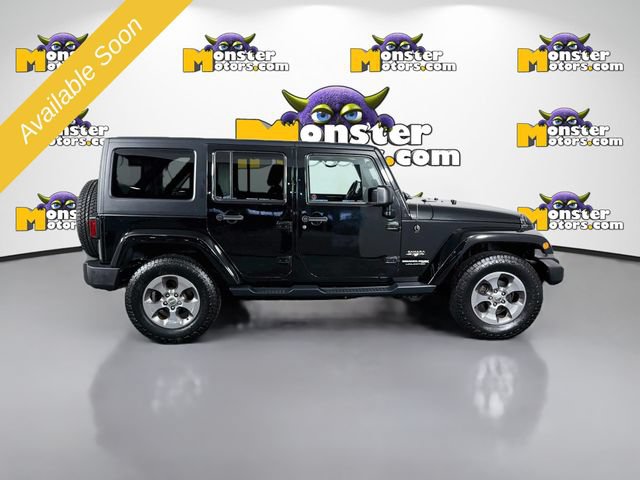 Used 2018 Jeep Wrangler Unlimited Sahara w/ Connectivity Group AWD/4WD image 4