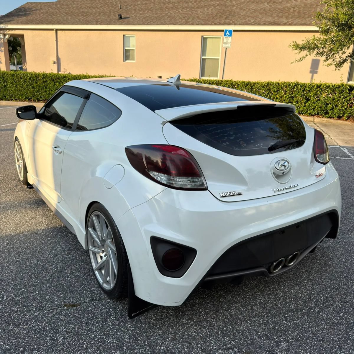 Used 2016 Hyundai Veloster Turbo FWD image 7