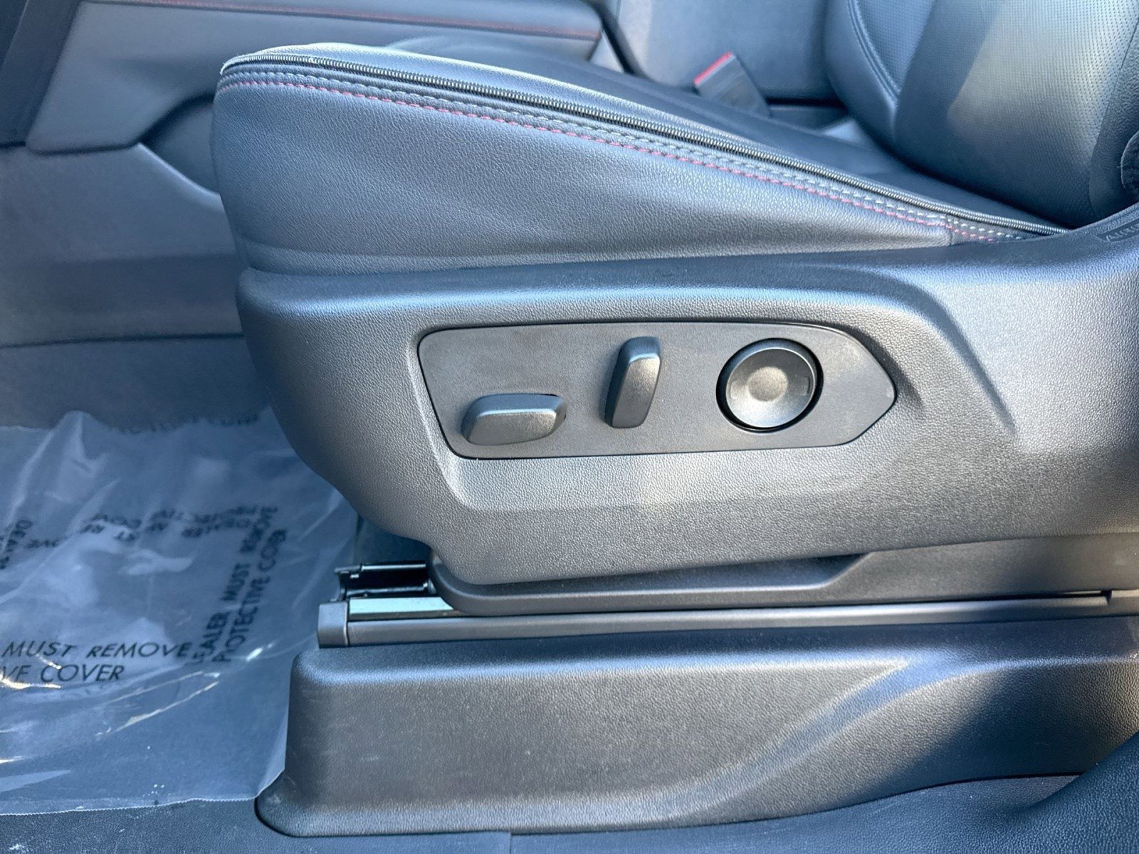 Used 2025 Chevrolet Suburban RST w/ RST Capability Package image 14