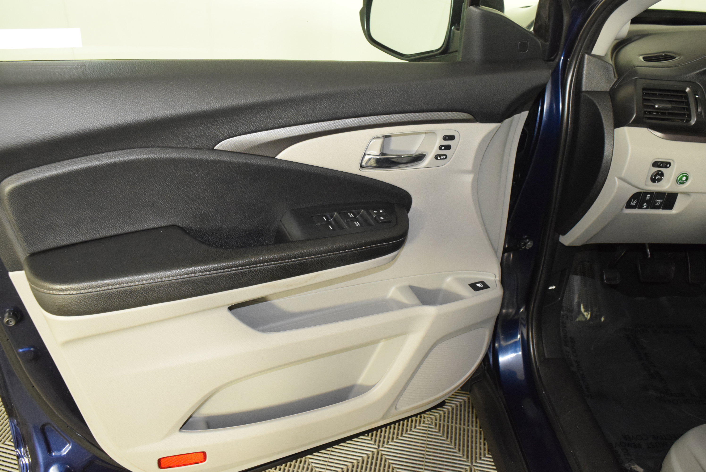 Certified 2023 Honda Ridgeline RTL image 39