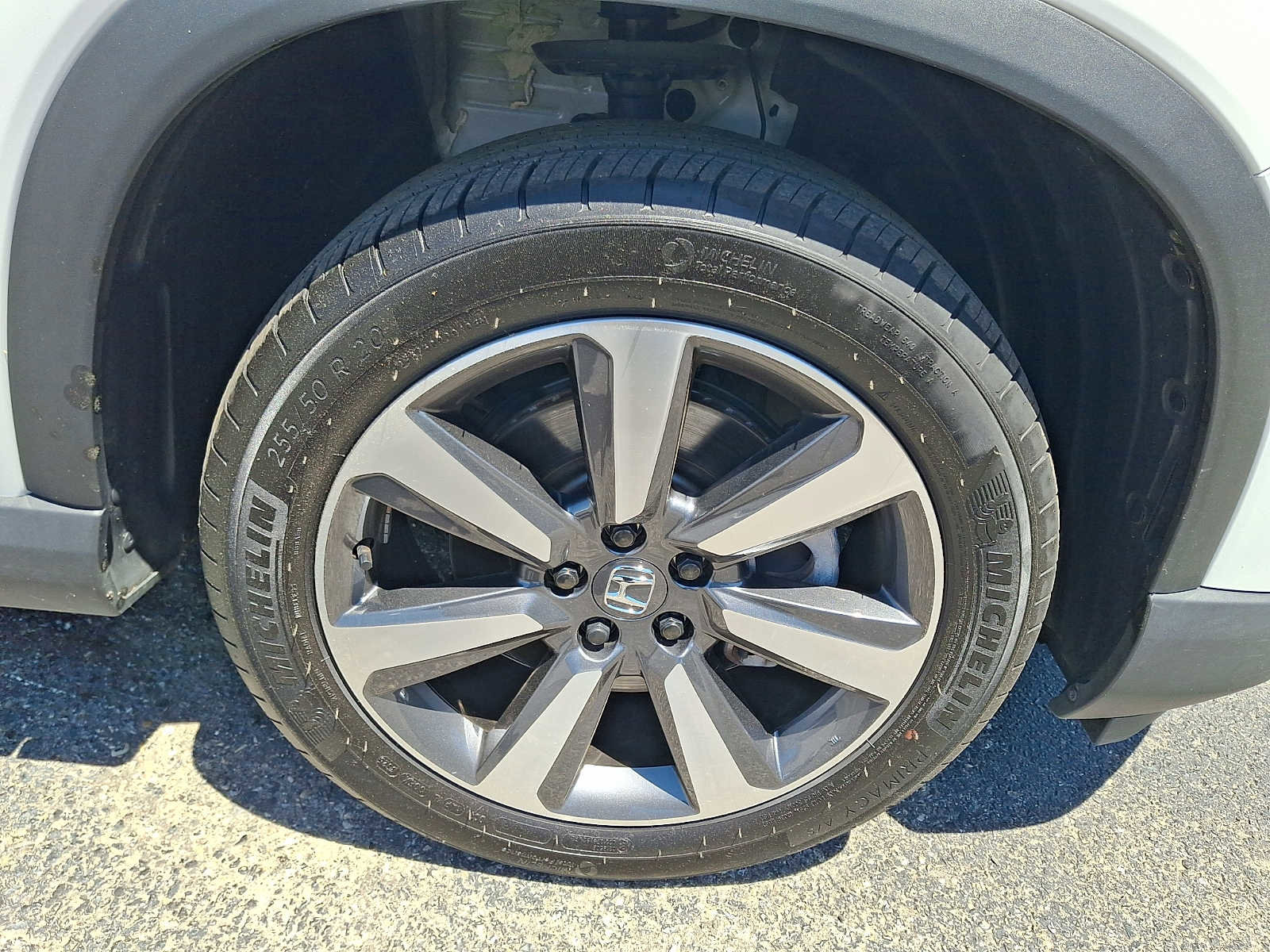 Certified 2025 Honda Pilot Touring image 8