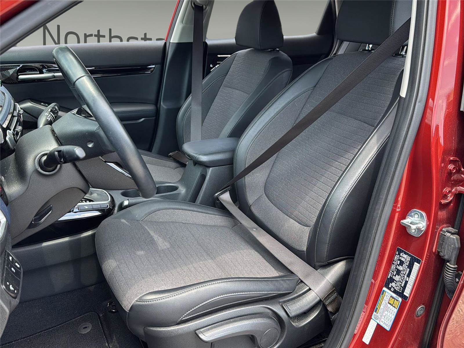 Used 2023 Kia Seltos S AWD/4WD image 12