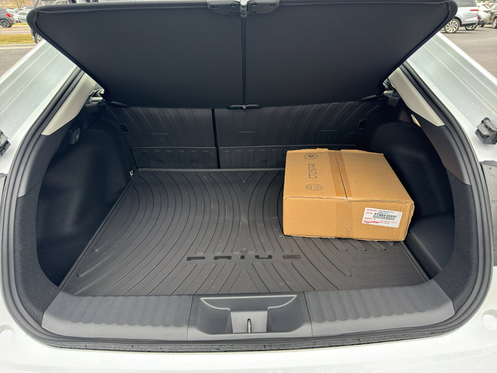 New 2026 Toyota Prius Plug-In Hybrid FWD image 7
