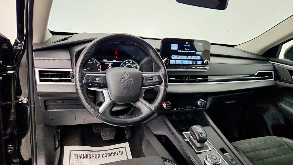 Used 2024 Mitsubishi Outlander SE FWD image 10