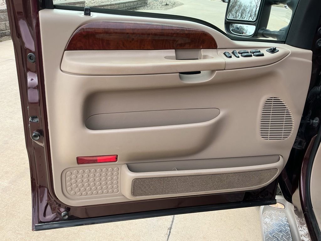 Used 2003 Ford F250 King Ranch image 6