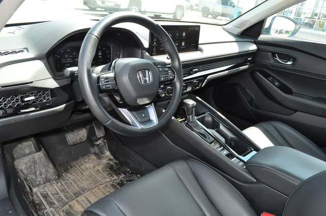 Used 2023 Honda Accord Touring image 9