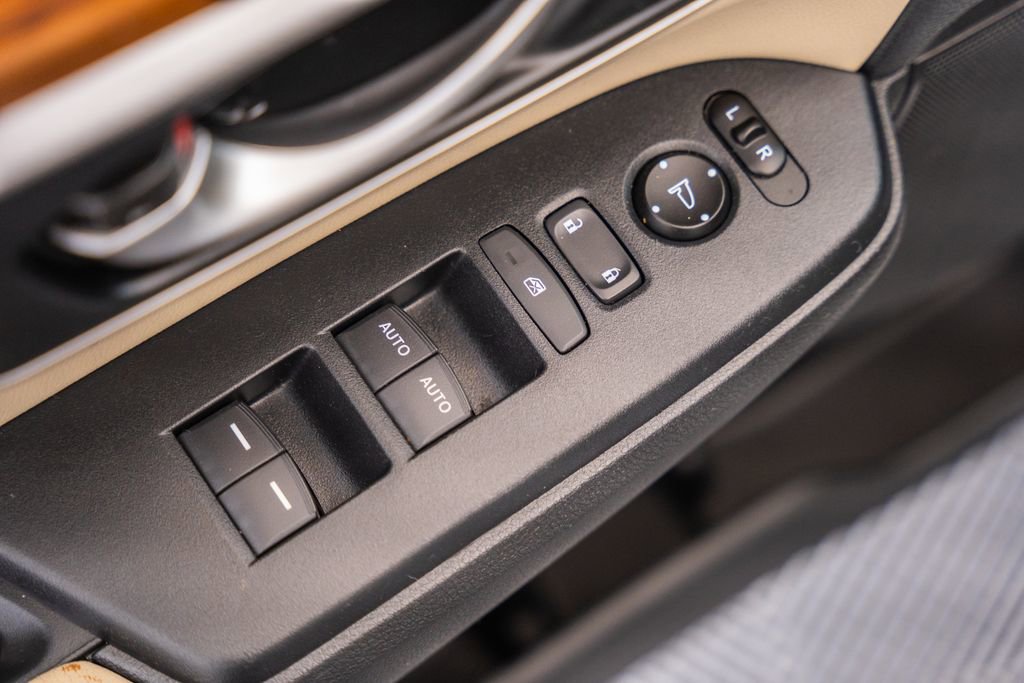 Used 2020 Honda CR-V EX-L image 39
